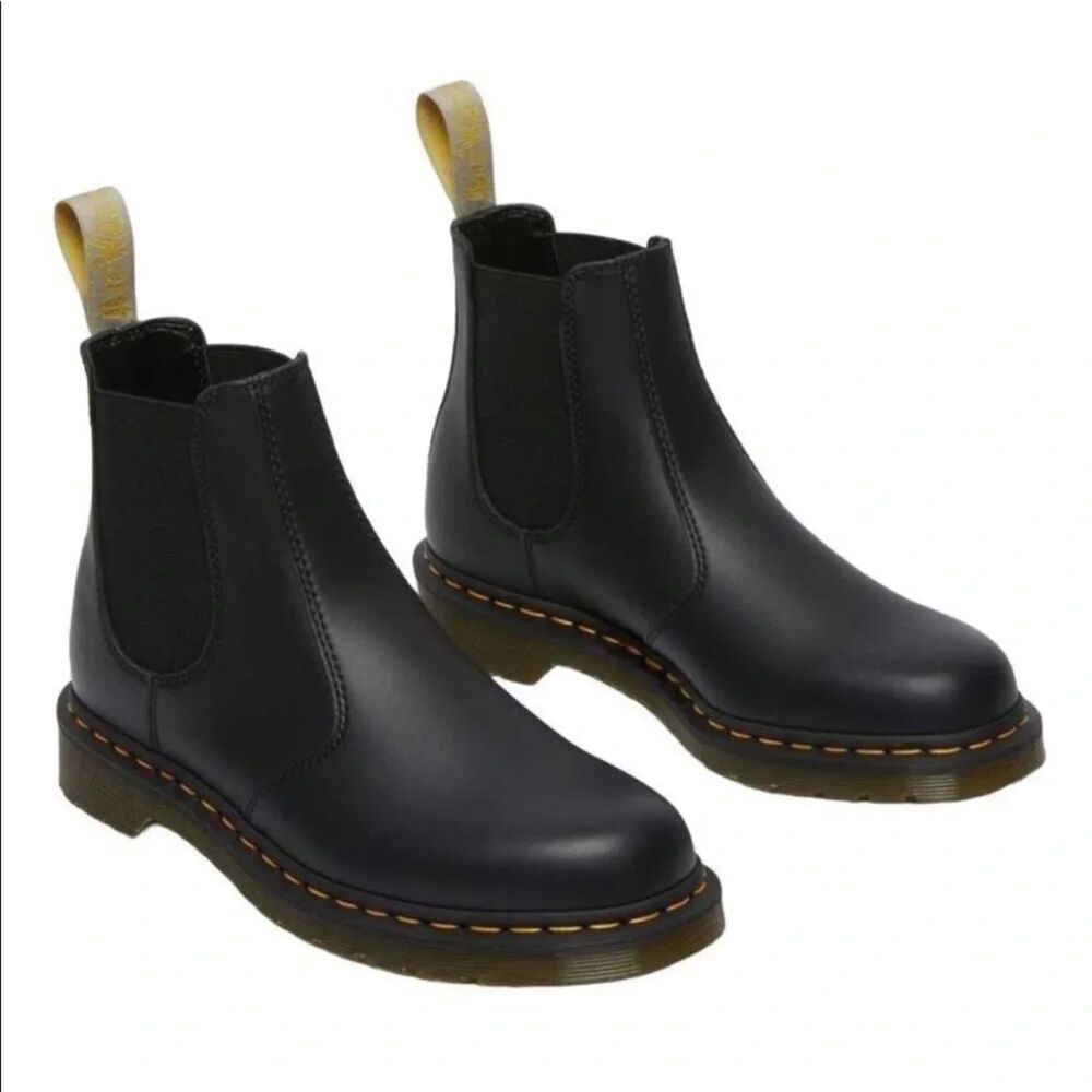 Dr. Martens Black Vegan 2976 Chelsea Boots Women's Size 7 - Picture 1 of 6
